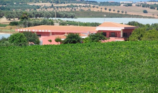 シチリアワイン：カンティーネ・プピロ／シラクーサ
